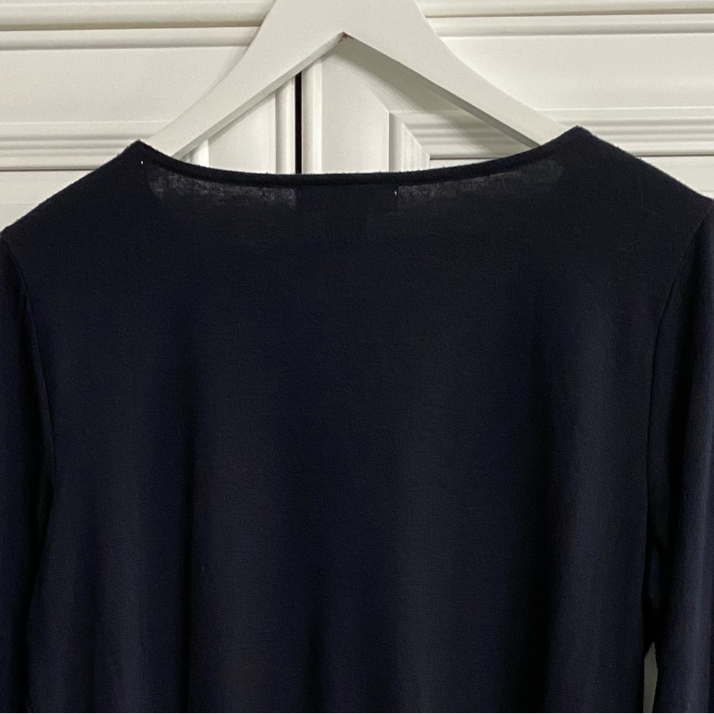 Liz Claiborne Women’s Petite Large Navy Scoop Neck Knit Shirt with Sequin Bands - Picture 7 of 10